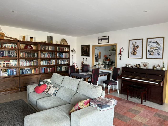 Image No.4-3 Bed Villa for sale