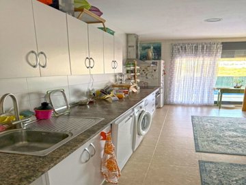 647bf5500b44c597b03b3a1da8d612d57800f28ee1c