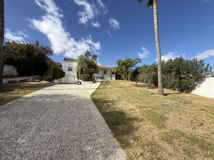 Image No.1-6 Bed Country House for sale