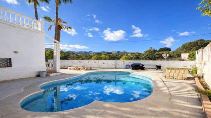 Image No.30-6 Bed Country House for sale
