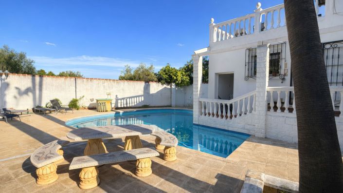 Image No.35-6 Bed Country House for sale