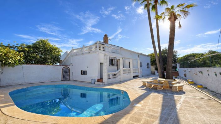 Image No.36-6 Bed Country House for sale