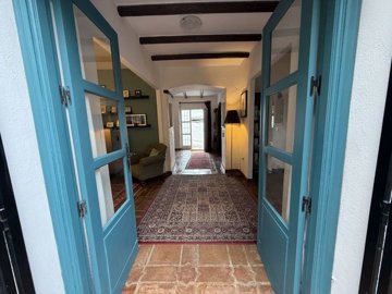 2233915db784384f41473a1d4193c8e67803663ee1e