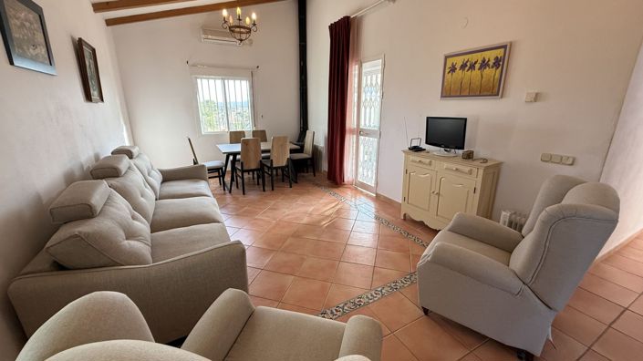 Image No.6-3 Bed Country House for sale