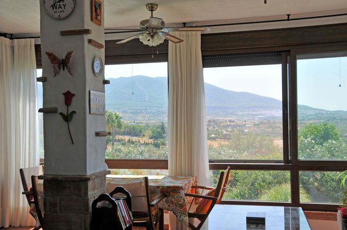 Image No.7-4 Bed Country House for sale