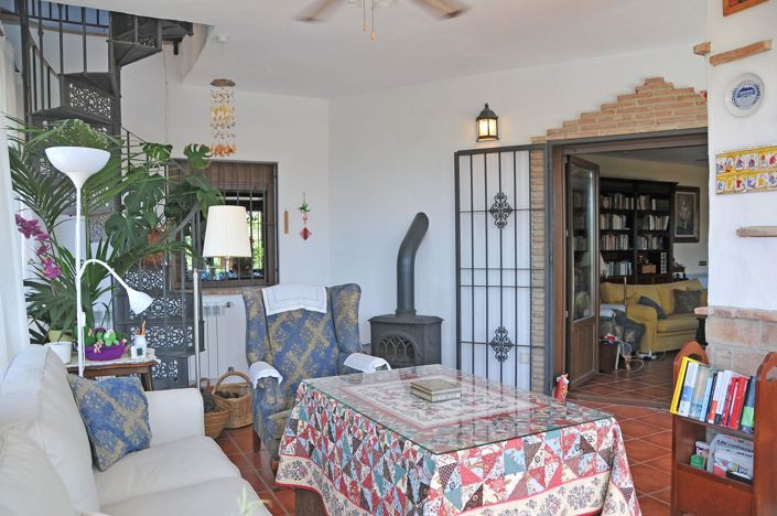 Image No.8-4 Bed Country House for sale