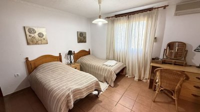 91e9e5f55fb5fdb494ff3a1dcdec4230780bc2b8ad8