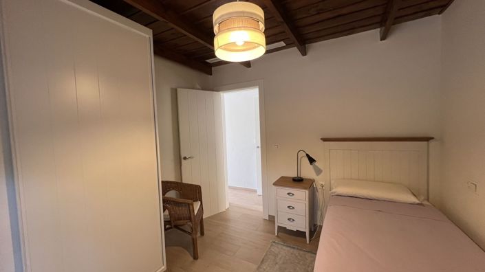 Image No.11-5 Bed Country House for sale