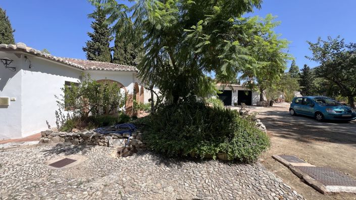 Image No.15-5 Bed Country House for sale