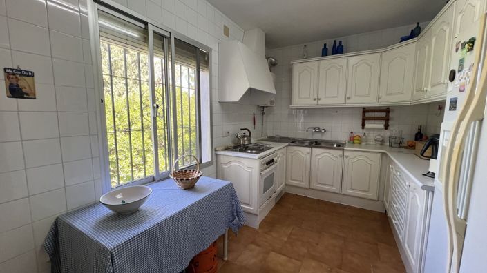 Image No.22-5 Bed Country House for sale