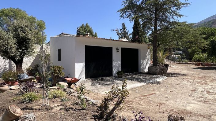 Image No.31-5 Bed Country House for sale