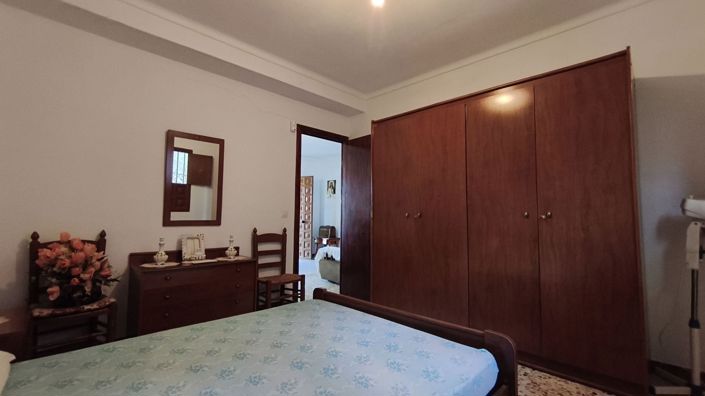 Image No.11-3 Bed Country House for sale