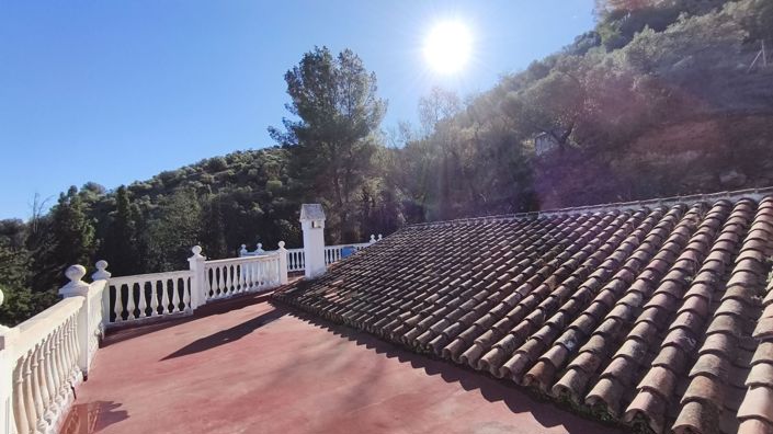 Image No.24-3 Bed Country House for sale