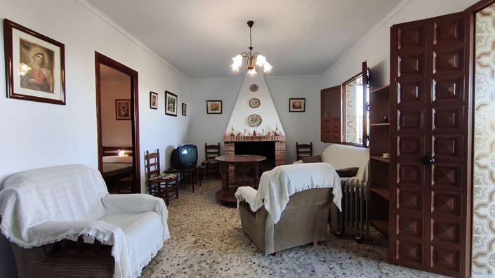 Image No.7-3 Bed Country House for sale