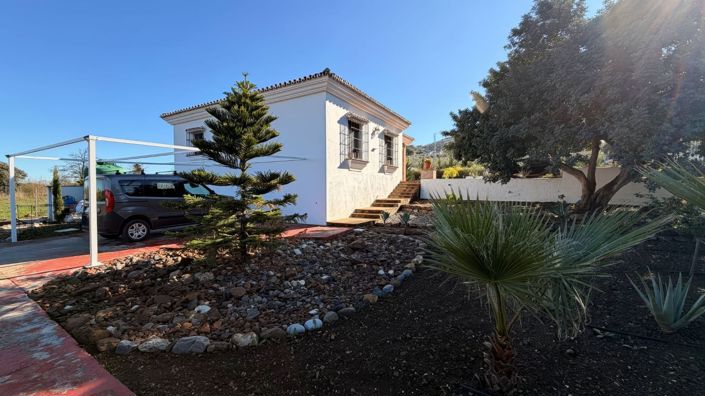 Image No.18-3 Bed Country House for sale