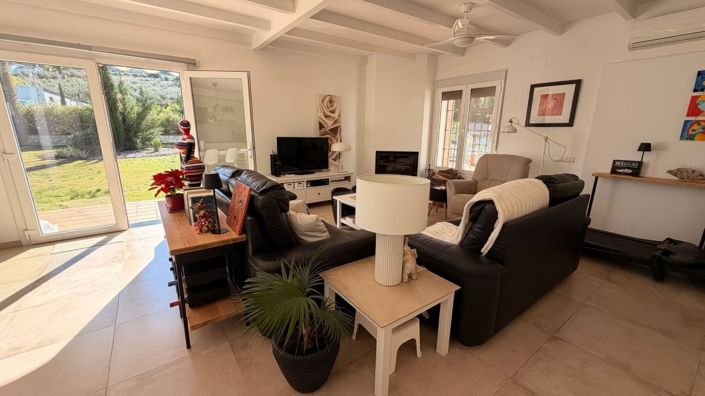 Image No.5-3 Bed Country House for sale