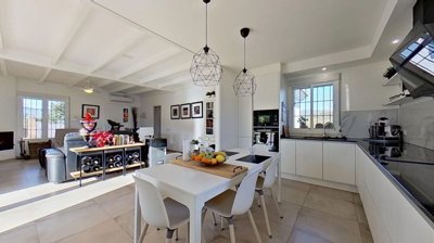 d144c2f31cf12d2b06e73a1eed5cddad78096f0c8a1