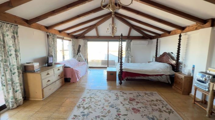 Image No.15-4 Bed Villa for sale