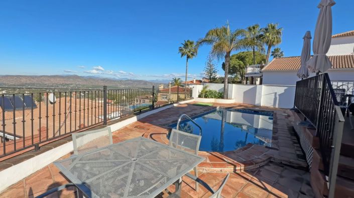 Image No.3-4 Bed Villa for sale