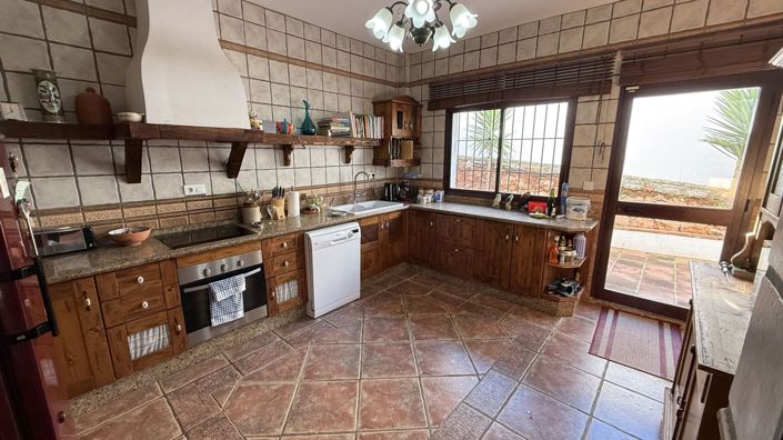 Image No.8-4 Bed Villa for sale