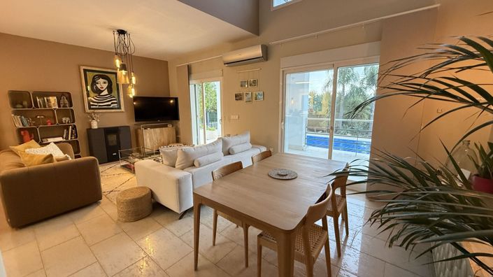 Image No.6-4 Bed Villa for sale