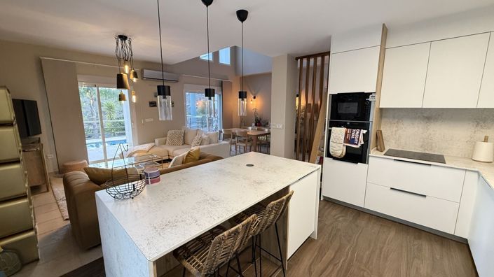 Image No.8-4 Bed Villa for sale