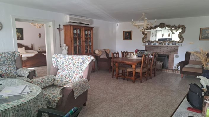 Image No.5-4 Bed Country House for sale