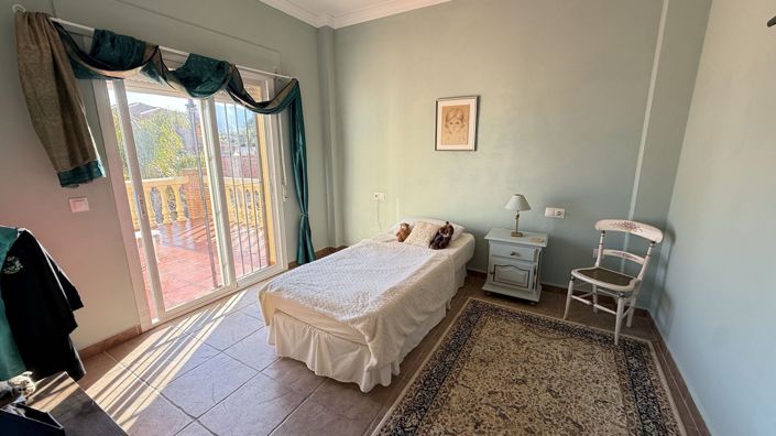 Image No.15-5 Bed Villa for sale