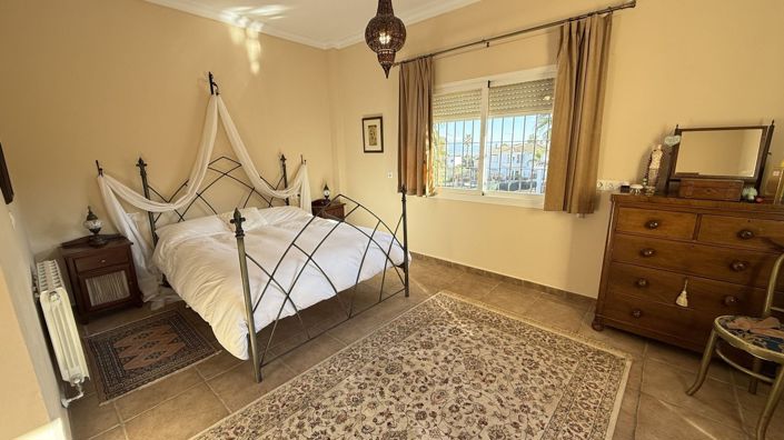 Image No.17-5 Bed Villa for sale