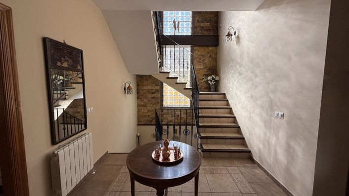 Image No.9-5 Bed Villa for sale