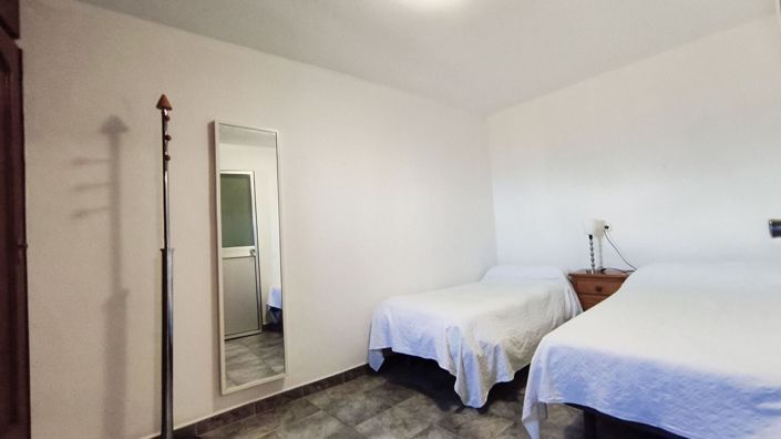 Image No.12-5 Bed Country House for sale