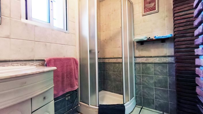 Image No.15-5 Bed Country House for sale