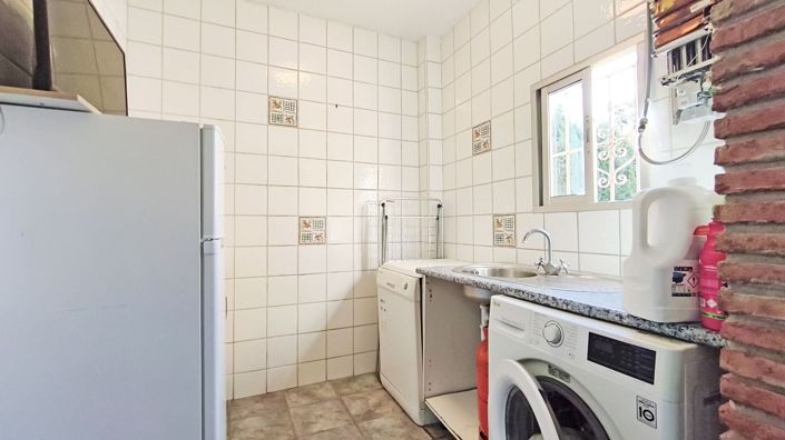 Image No.18-5 Bed Country House for sale