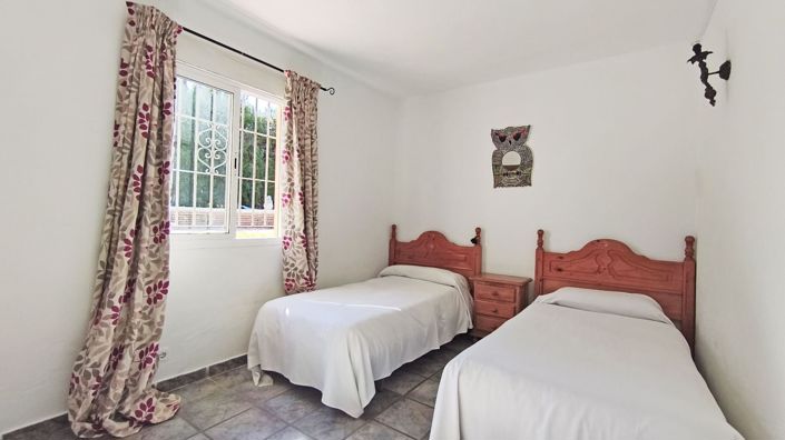 Image No.20-5 Bed Country House for sale