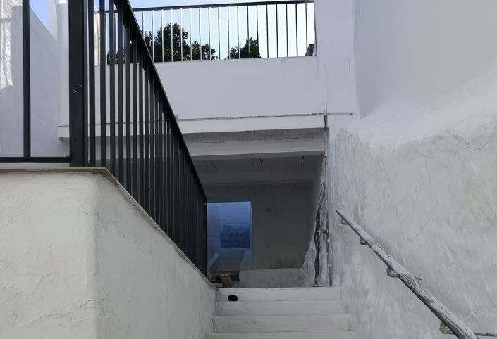 Image No.15-3 Bed Townhouse for sale