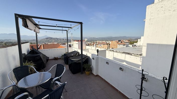 Image No.4-3 Bed Townhouse for sale