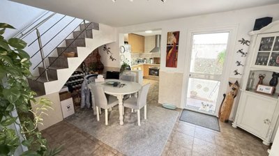 f0d58c9d54f8e90588bf3a1fcabd9e177808a31a584