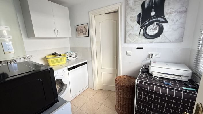 Image No.8-3 Bed Townhouse for sale