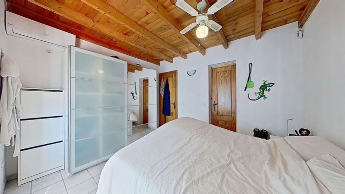 Image No.17-5 Bed Country House for sale