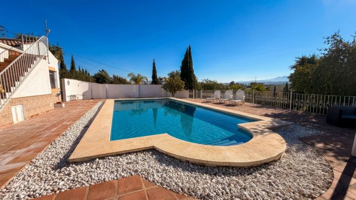 Image No.32-5 Bed Country House for sale