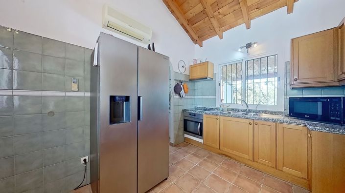 Image No.9-5 Bed Country House for sale