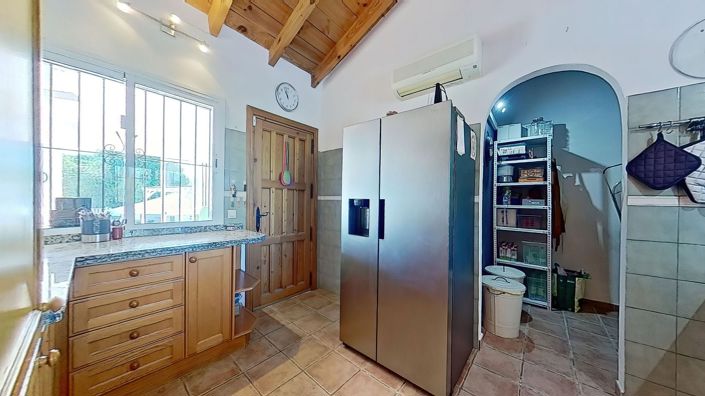 Image No.10-5 Bed Country House for sale