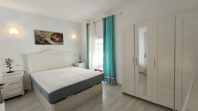 9871b5d0c90cd9dd930a3a1ff8e6f77078022e33a06