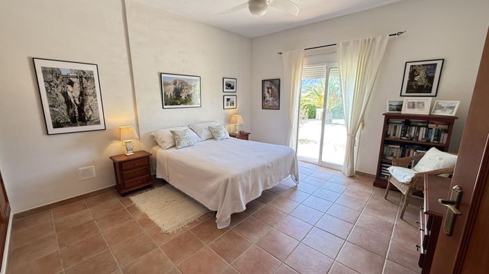 Image No.13-4 Bed Country House for sale