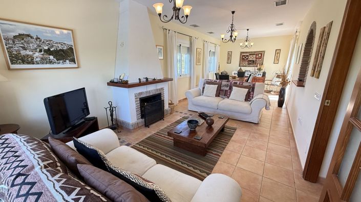 Image No.6-4 Bed Country House for sale