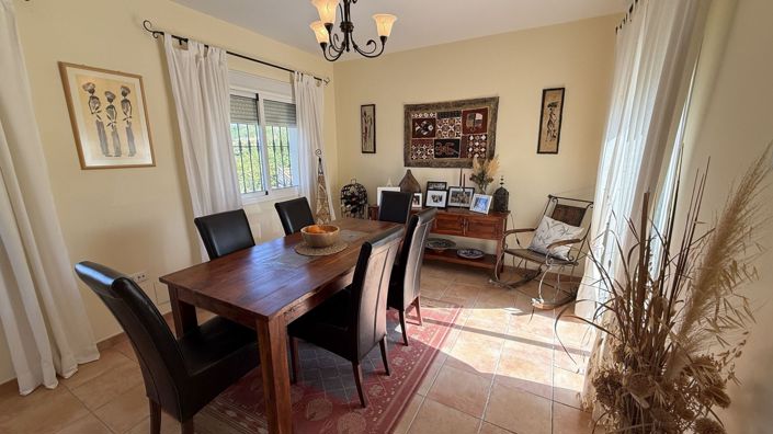 Image No.7-4 Bed Country House for sale