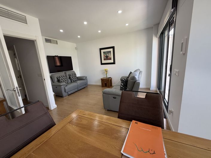 Image No.11-3 Bed Townhouse for sale