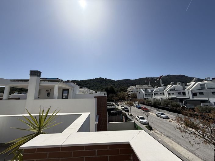 Image No.5-3 Bed Townhouse for sale