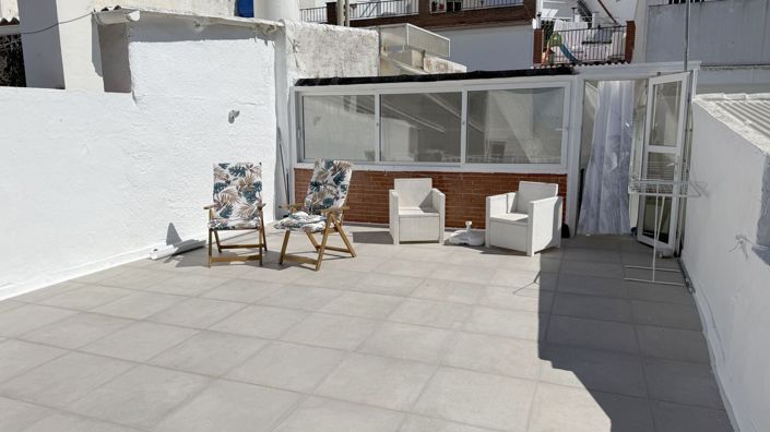 Image No.21-4 Bed Townhouse for sale