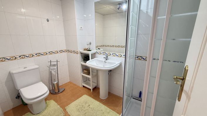 Image No.12-2 Bed Apartment for sale